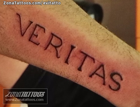Tatuaje de Evitatto