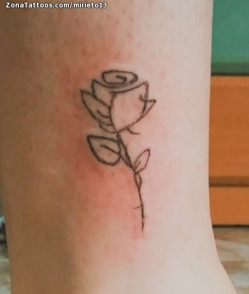 Tatuaje de Rosas, Pequeños, Pierna