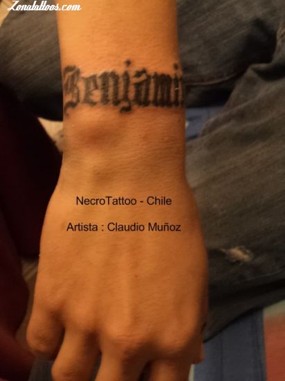 Tatuaje de NECROS