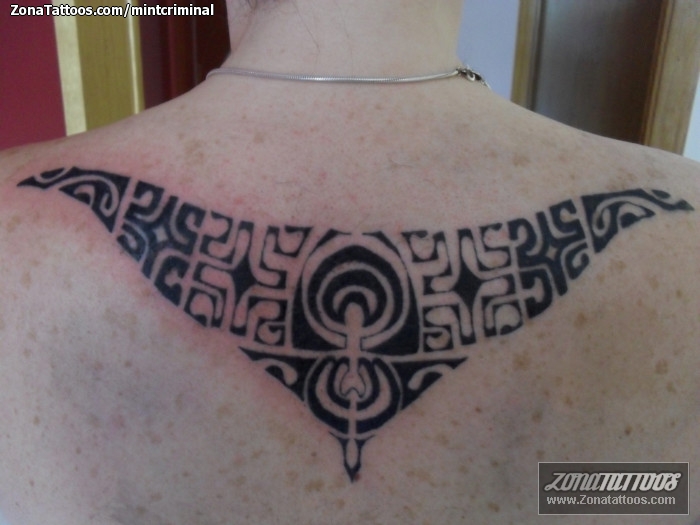 Tattoo of Maori, Back