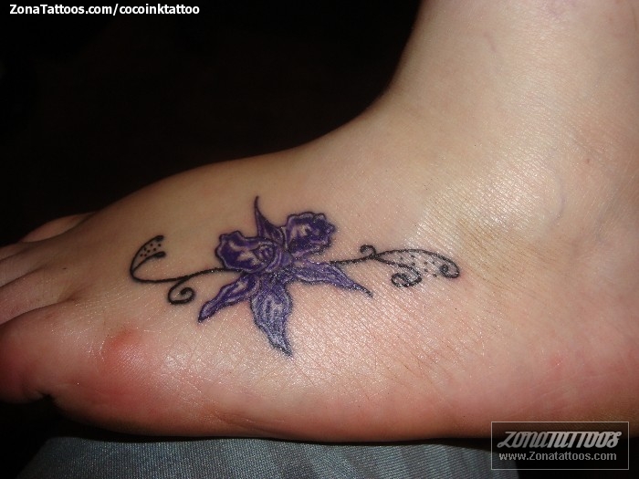Tatuaje de Flores, Empeine, Pie