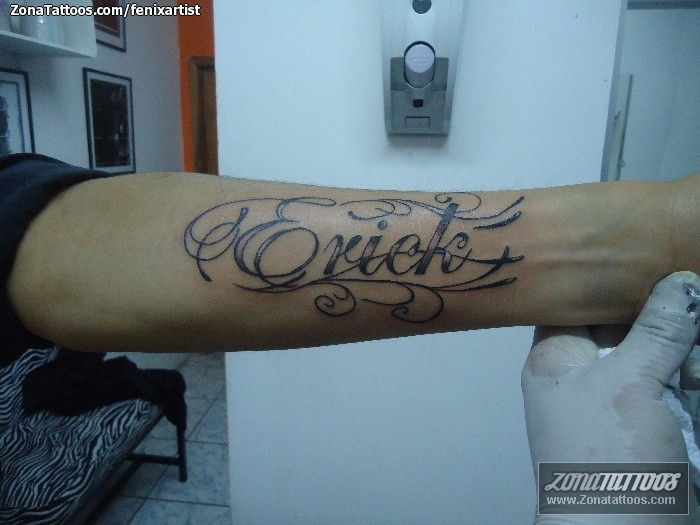 Tatuajes y diseños del nombre Erick - ZonaTattoos