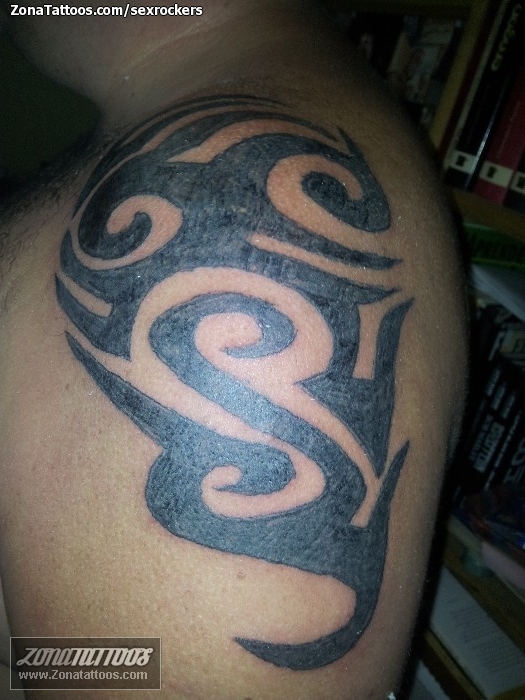 Polynesian Tattoo Artist Michael Rosal  Sin City Tattoo Shop