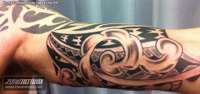 Tatuaje de Maoríes, Brazo