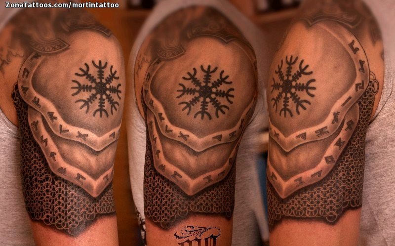 Tatuaje de MORTINTATTOO